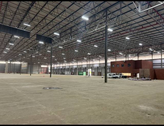 29,677M² WAREHOUSE TO LET IN PROSPECTON INDUSTRIAL